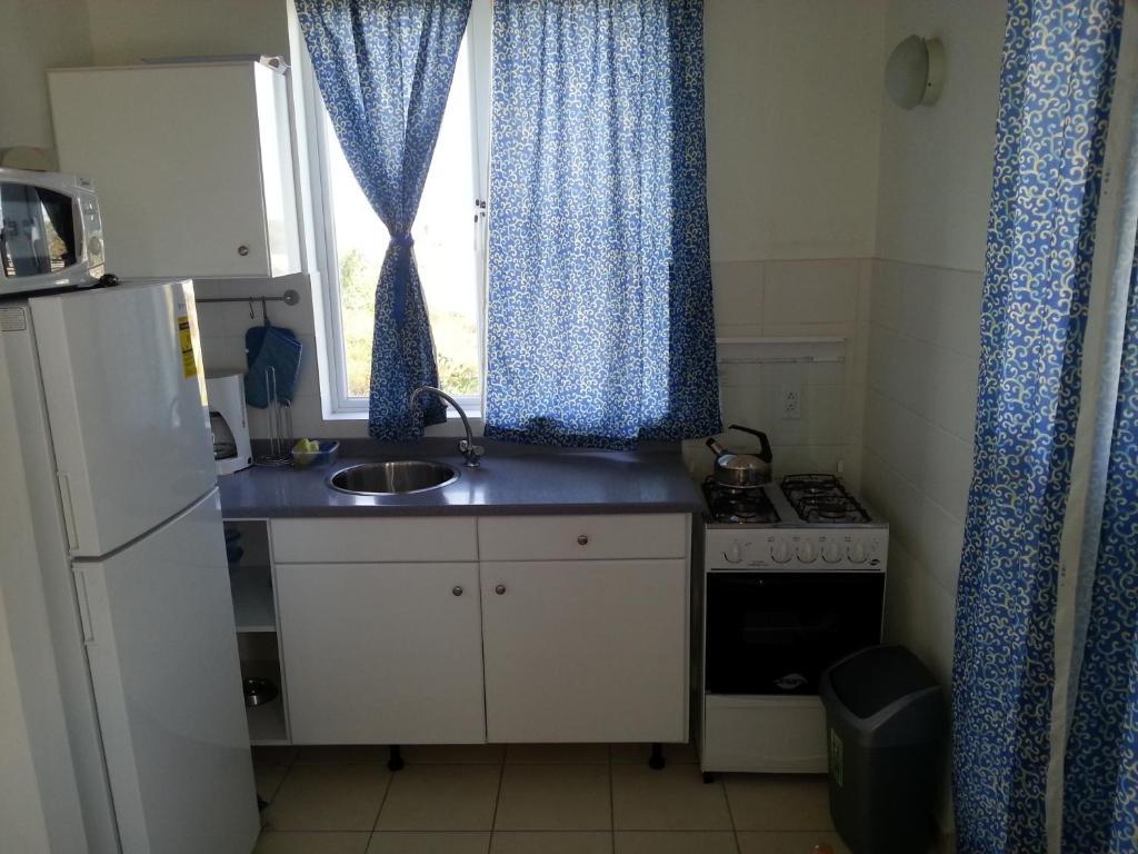 Orange Rembrandt Studio Apartments Willemstad Room photo