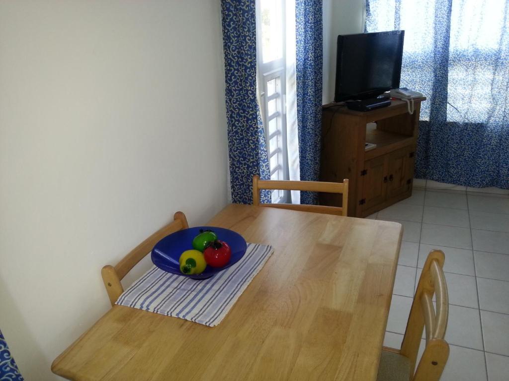Orange Rembrandt Studio Apartments Willemstad Room photo