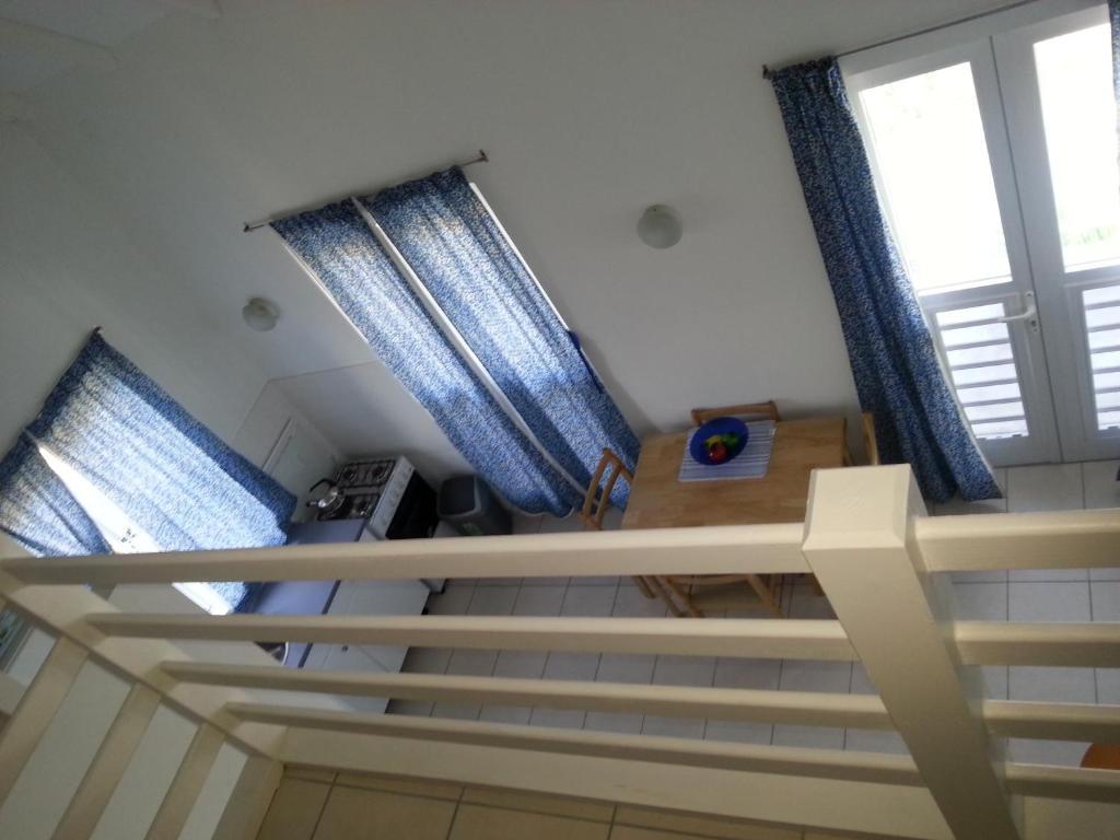 Orange Rembrandt Studio Apartments Willemstad Room photo